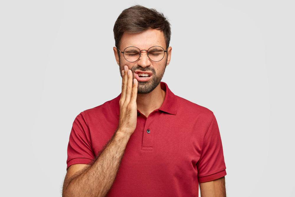 tooth implant pain